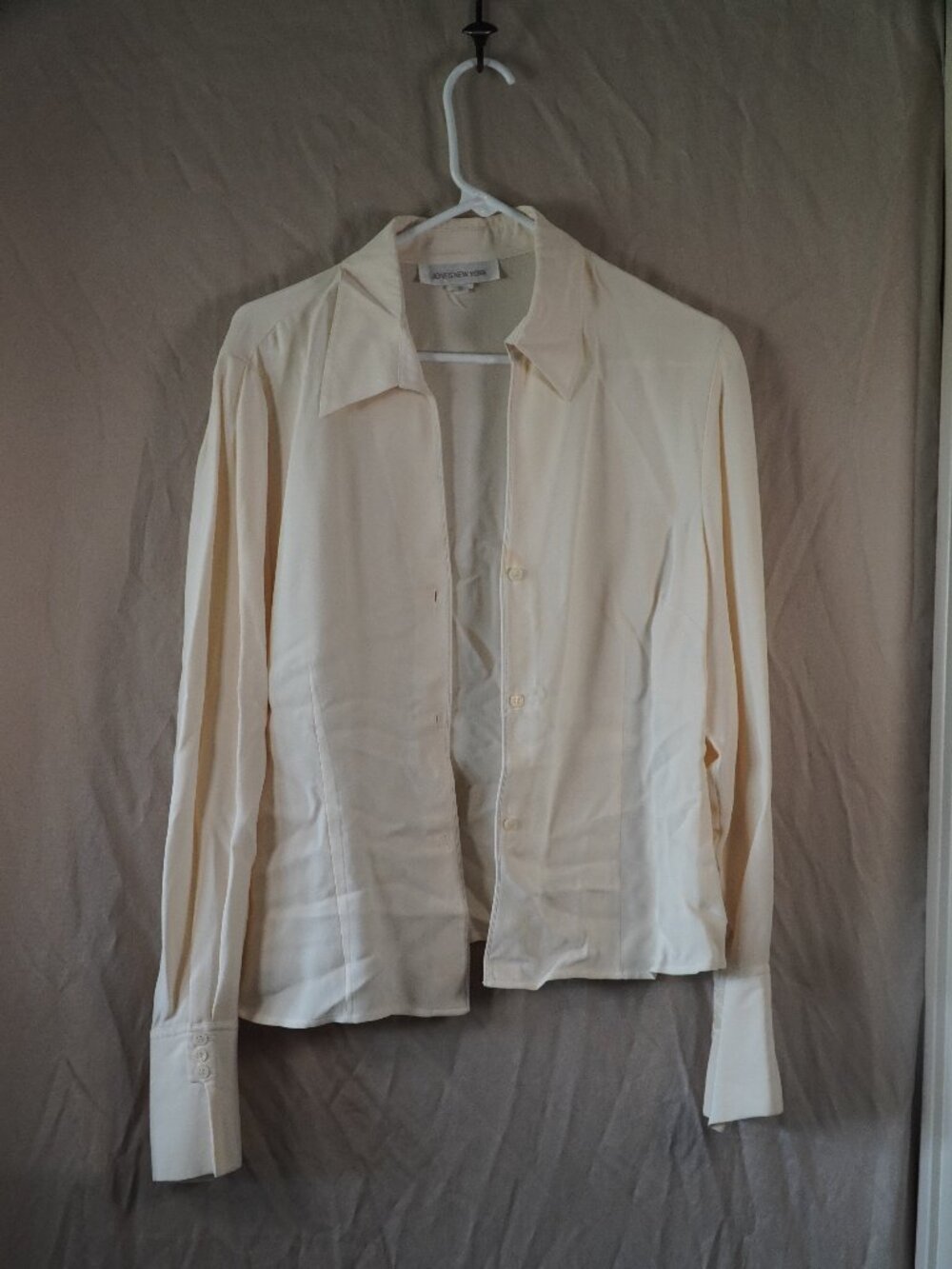 Vintage Jones New York cream blouse